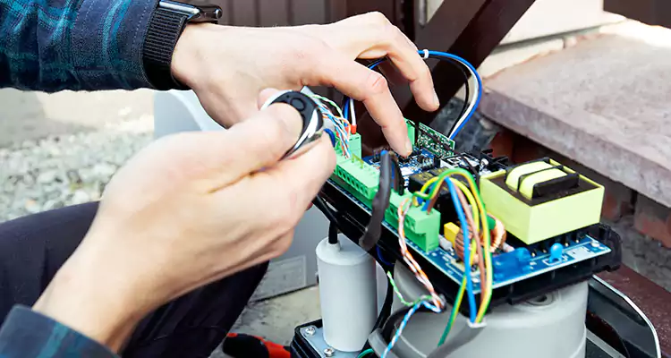 Automatic Driveway Gate Repair in Pensacola, FL