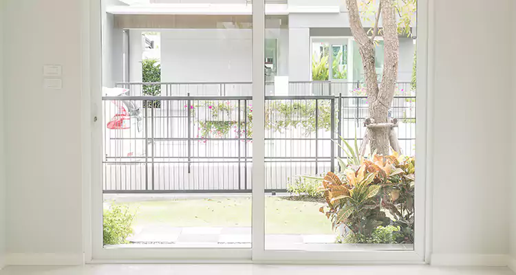 Balcony Screen Door Repair in Pensacola, FL