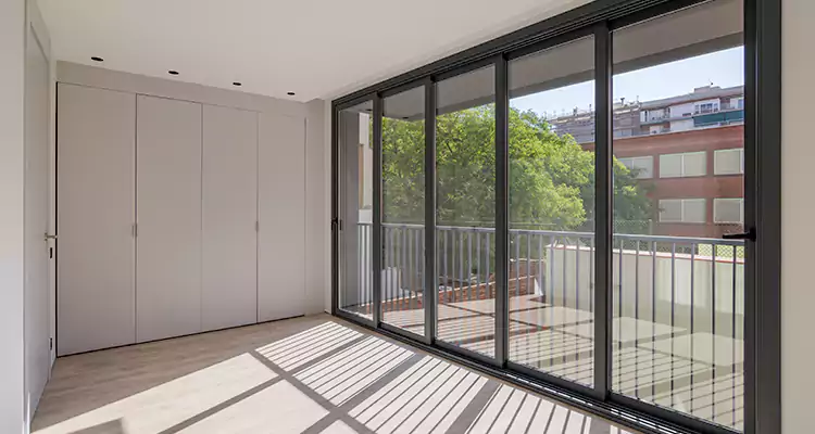 Fix Sliding Screen Door Track in Pensacola, FL